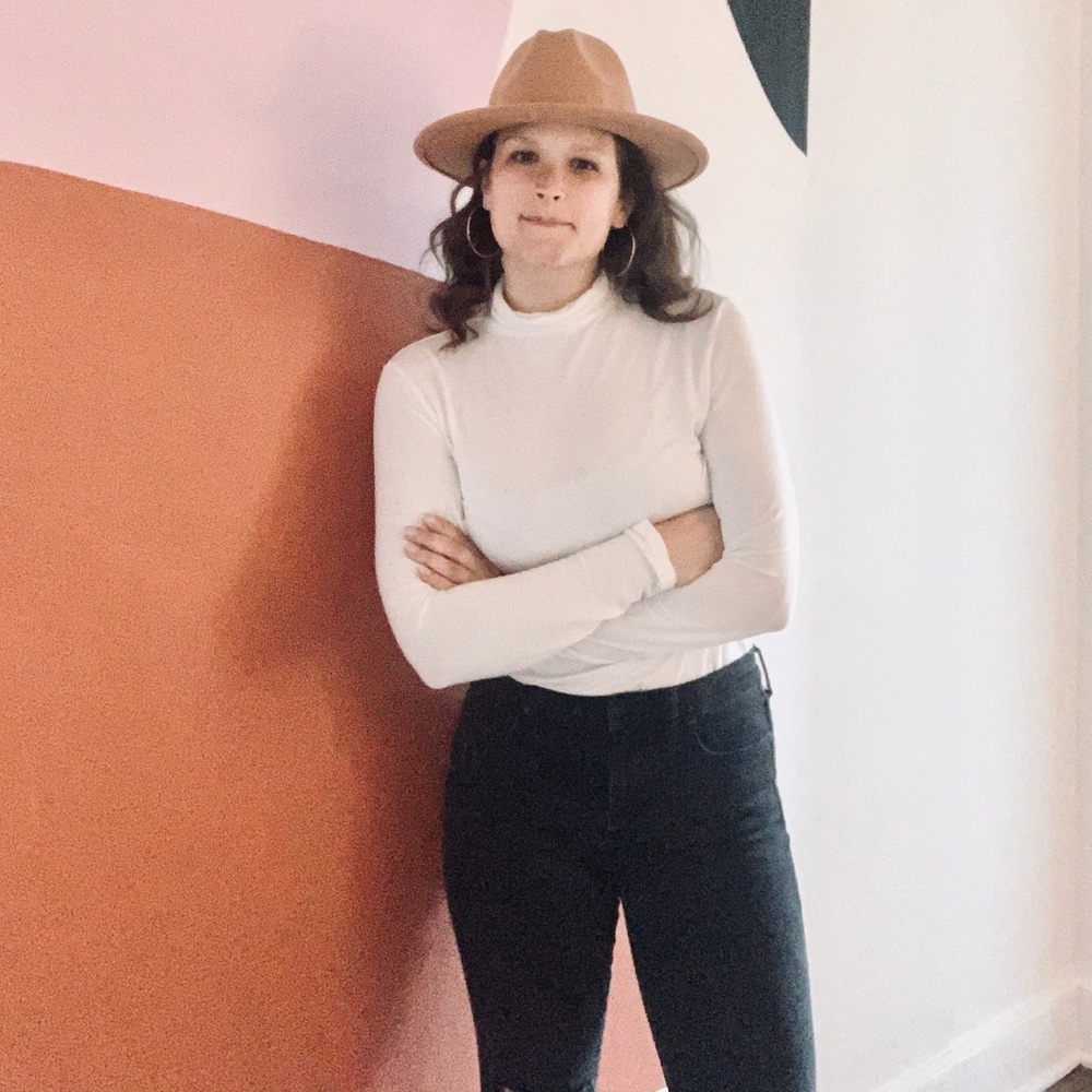 Meet your Posher, Danae